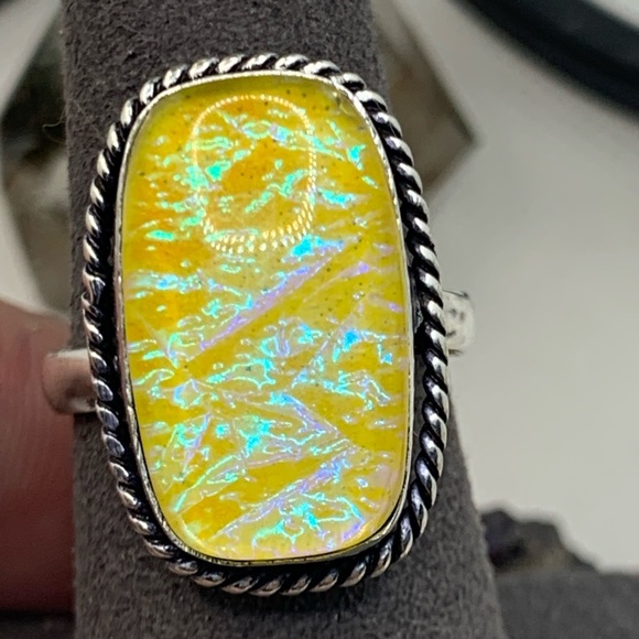 Comfort Curl Adjustable Ring, Yellow Australian Triplet w Dazzling Blue Accents - Picture 6 of 14